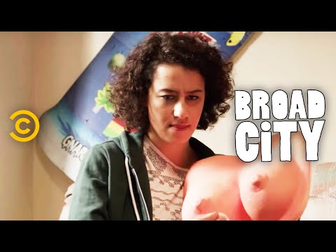 Hack Into Broad City - Ilana Hates Gum