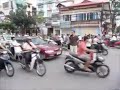 roger bresnihan crosses hanoi street 4 sep 08