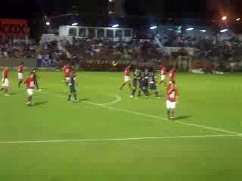 Primer gol de Tomas Ujfalusi
