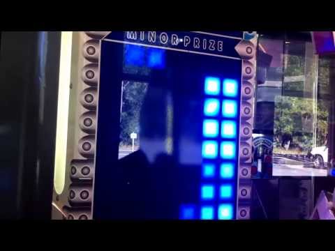 stacker - Here i am winning 2 Major prizes in a row on Stacker the machine was faulty it appers. Also my prizes keep getting stuck. In the end i ended up getting all 4...