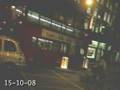 videos de Cyclist going through red light & nearly hits me, 04-08-08