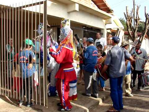 Folia de reis em Minas Gerais - tradição, cultura, emoção de uma folia de Reis.