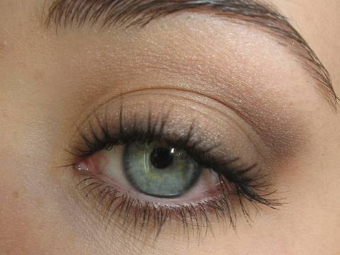 Outer "V" Eye Makeup - Cargo Neutral Palette