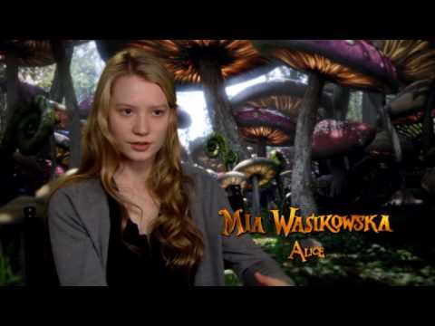 Featurette mit Alice-Darstellerin Mia Wasikowska