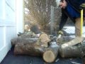 spilting woood.MOV