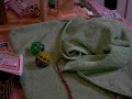 [シロハラ] Parakeet that plays with towel [Black Headed Caique]