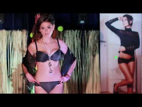 lingerie defile