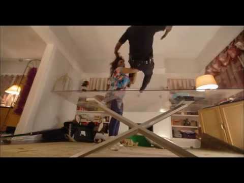 Let's Be Cops | Clip 'Controlling the Situation' OV | 14 augustus in de bioscoop