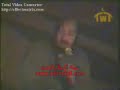 صكوك الغفران هي خداع وضحك علي الذقون وباختصار شديد عملية نصب منظمه يقوم بها القساوسه ضد النصارىتوجت الكنيسة تصرفاتها الشاذة وبدعها الضالة بمهزلة لم يعرف تاريخ الأديان لها مثيلاً، وحماقة يترفع عن ارتكابها من لديه مسكة من عقل أو ذرة من إيمان، تلك هي توزيع الجنة وعرضها للبيع في مزاد علني وكتابة وثائق للمشترين تتعهد الكنيسة فيها بأن تضمن للمشتري غفران ما تقدم من ذنبه وما تأخر، وبراءته من كل جرم وخطيئة سابقة ولاحقة، ونجاته من عذاب المطهر، فإذا ما تسلم المشترى صك غفرانه ودسه في محفظته فقد أبيح له كل محظور وحل له كل حرام: ماذا عليه لو زنى وسرق وقتل، بل لو جدف وألحد وكفر ما دام الصك رهن يده؟ أليس المسيح هو الذي منحه إياه والمسيح هو الذي يدين ويحاسب؟ أتراه متناقضاً إلى هذا الحد: يمنح الناس المغفرة ثم يحاسبهم على الذنوب؟وإذ قد اطمأن المشترى إلى هذه النتيجة فقد بقي لديه ما ينغص الفرحة، ويكدر الغبطة، ذلك أن والديه وأقرباءه قد ماتوا وليس معهم صكوك.لكن الكنيسة الأم الرءوم لكل المسيحيين شملت الكل برحمتها، وأتمت الفرحة لزبونها فأباحت له أن يشتري لمن أحب (صك غفران)، وما عليه بعد دفع الثمن إلا كتابة اسم المغفور له في الخانة المخصصة فيغادر المطهر فوراً ويستقر في ظلال النعيم مع المسيح والقديسين.أما الشقي النكد عديم الحظ، فهو ذلك القن الذي لم يستطع أن يحصل من سيده الإقطاعي (المغفور له) على ما يشتري به صكاً من قداسة الآباء أو المريض المقعد الذي لا يجد عملاً يخول له الحصول على المغفرة، أو الفقير المعدم الذي يعجز عن استدانة دينارين يشترى بها جنات النعيم، هؤلاء يظلون محرومين من هذه الموهبة مهما بلغت تقواهم، وعظم حبهم للمسيح وتعلقهم بالعذراء.وأظن أن الكلام لا يحتاج إلى شرح ولكن تخيل معي موقف أحد الفقراء المسيحيين ولنفترض أنه فقير صالح وله جار غني ولكنه فاسد و زاني وغير ذلك ذهبا سوياً إلى البابا ليحصل كلاهما على البركة والغفران، الفقير لن يحصل على شئ لأنه لا يملك المال فلا شئ يتم في الكنيسة بدون المال كما قال المسيحيون أنفسهم أما الغني فلن يحصل على البركة والغفران لنفسه فحسب، ولكنه يستطيع أيضاً إن شاء أن يحصل عليها للأموات من عائلته ممن ذهبوا إلى الجحيم.أقسم بالله لو أن أشد مؤلفي الأرض تهكماً وسخرية أراد أن يكتب كوميديا هزلية عن الجحيم لما استطاع أن يأتي بفكرة أفضل من هذه، إن دانتي نفسه وهو مؤلف الكوميديا الإلهية لم يستطع أن يشطح بخياله إلى هذا الحد، ولكن البابا فعلها.خسارة أن جائزة نوبل للآداب لم تكن قد وضِعت بعد.الحمد لله الذي جعل الجنه في الاسلام لا تحتاج الى صكوك غفران وجعلها للفقراء والاغنياء على حد سواءالحمد الله الذي جعل ما بينا وبينه مباشرة دون وسيطwww.islam2all.c om/vb/showthread.php?t=10222