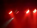 Rone da banda Suplemento B, cantando com STRIKE.