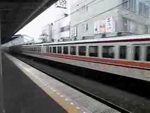 東武鉄道､ 草加駅を通過する快速, A rapid train of Tobu railway