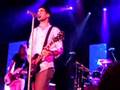 Maroon-5-Boogie-on-R