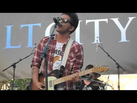 Bruno Mars -