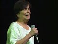 mar�lia medalha, cantora e compositora refer�ncia dos festivais de mpb na d�cada de 60, canta recentemente, no palco do sesc ipiranga, em 11/11/2006, 