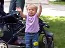 mylie-gets-down-on-the-farm.html