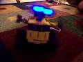 videos de Wall-E rockin' to the Ramones with Microsoft Zune