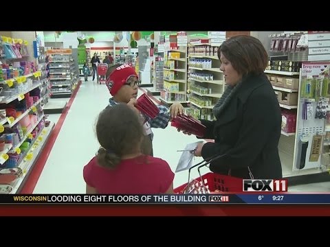 wluk - Ninety children from nearly 60 different families were able to go shopping on Monday, to find Christmas presents for their loved ones.