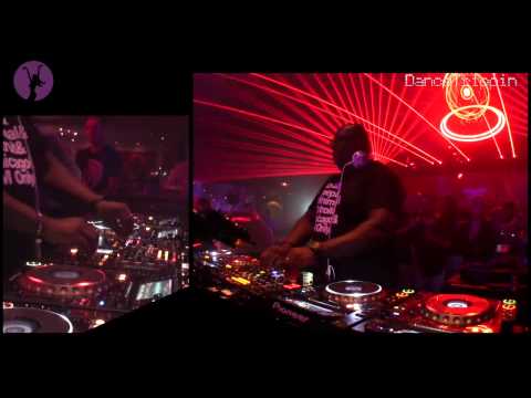 ibiza - Oh yes oh yes! Carl Cox once again throws down a slamming set in the main room of Space at his 'The Party Unites' tuesday weekly which marks its 12th year of...