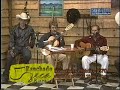 programa especial com zico e zeca gravado nos estudios zmp-itu eles cantam um cl�ssico sertanejo, a caneta e a enxada.