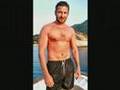 Gerard Butler SHIRTLESS
