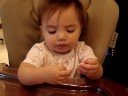 COMIENDO GALLETAS