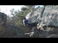 Fontainebleau bouldering - Claquettes (7a+) Fontainebleau bouldering - Claquettes (7a+)
