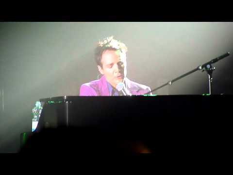 Joseph Clark ‘Ýou take my breath away’ tijdens The Queen Experience