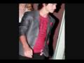 Joe Jonas and Taylor Swift Holding Hands