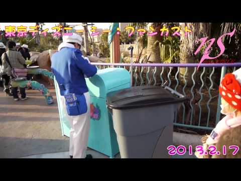 tds - 東京ディズニーシーでめったに出会うことがない 効果音を出す『ファンカスト』さんに会えました。 子供もYouTubeでしか見たことが無かったので感動していました。...