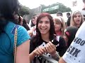 Brazilian fila do RBD DIA 29/08 (Noelly e Lyse com Fãs) part 4