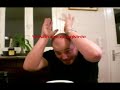 une blague sur des nains des schtroumpfs et des geants qui se baladent dans une foret 
pour bien comprendre il faut bien ecouter j'etais un peu rond ce jour la 
http://www.laroutedurire.com/