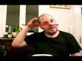 une blague sur des nains des schtroumpfs et des geants qui se baladent dans une foret 
pour bien comprendre il faut bien ecouter j'etais un peu rond ce jour la 
http://www.laroutedurire.com/