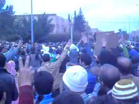 لحظة إلتحاق وفد اڭادير بالوقفة امام تيزنيت