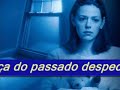 SAÍDA DE EMERGÊNCIA - Um fascinante e maravilhoso livro publicado pela Editora Roccia e escrito por Celso Benith Belo.***************Sinopse:A vida de Julia Riett sempre fora recheada de bons e felizes momentos ao lado de Hector, seu marido, e dos filhos pequenos. Juntos, formavam uma família invejável, unida pelos laços do amor. Mas por alguma razão, trágicos acontecimentos resolveram assolar a estabilidade familiar tão cuidadosamente moldada através dos anos, tolhendo Julia e Hector do firme chão com a avassaladora tempestade que se abatera sobre seus filhos.Um assassinato.Um seqüestro.Uma lesão incurável.Uma suspeita.Uma tragédia que chocou o país pelos requintes de crueldade e frieza frente à inocência de algumas crianças foi o estopim da crise psicológica que envolveu o jovem casal sem aviso prévio.A dor da separação mostrou-se o mais aterrador dos sofrimentos pelos quais os pais podem passar. Julia sentiu na pele e na alma o preço da ausência dos filhos e somente teve forças para prosseguir graças ao único e pequeno sobrevivente da avalanche, que clamava por socorro na escuridão com um sorriso terno e pueril; e também graças ao apoio incondicional de Hector, fundamentados nos alicerces do amor.Uma história dramática e envolvente que, através da sabedoria de uma criança, nos mostra como é possível enxergar uma luz no fim do túnel mesmo quando entulhado pela dor, pela solidão e pelo ódio. Com um final surpreendente e inesperado, a trama nos conduz a uma reflexão acerca do valor e do peso atribuídos a uma sólida estrutura familiar e como podem fazer a diferença em momentos de angústia, se trilhados pelos caminhos do amor, da paz, da ternura, da união, da pureza, da esperança, da fé... e também do perdão.**************** Gabriel e Isaac: dois irmãos unidos pelos ternos laços da verdadeira amizade, sucumbida apenas pela repentina tragédia.* Hector: um pai desolado, inconformado pela crueldade e covardia com que foram destruídos seus filhos.* Isaac: uma criança que buscou forças na família para vencer o peso da escuridão que se abatera sobre si.* Julia: uma mãe brutalmente atingida pela fúria do destino, obrigada a lutar contra as geladas sombras da morte. A lembrança do passado despedaçava o coração da jovem mãe, privada do poder mágico da companhia dos filhos.***************Leia você também essa história fascinante, e venha fazer parte da vida dessa família, que promete momentos de muita emoção ... de capa ... a capa.***************Escrito por: Celso Benith BeloPublicado pela Editora RocciaVendas:www.editoraroccia.com.br
