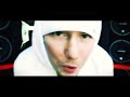 Przed Panstwem najnowsze dzielo grupy filmowej Przedmarancza. W rolach glownych wystapili Rahim, Minix oraz tanczerze z tyskiej szkoly Tito Dance Studio. Wszystko to do akompaniamentu DiNO. Utwor promuje limitowany album Amplifikacja (jeszcze) dostepny pod adresem: sklep.maxflorec.pl