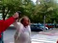 azofra en san fermin. Un navarro se bebe todo el vino.