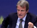 translation here!!! french foreign minister bernard kouchner, who earlier in his career founded the group doctors without borders (msf), becomes a bit emotional when asked who are the 