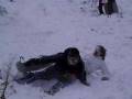 paco y fatima comiendo nieve.AVI
