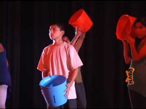 Música, teatro y acrobacias estuvieron presentes en la obra "Sonando"