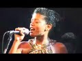 thalma de freitas sings 