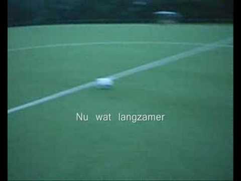 Crossbar Challenge from own half and take € 50 - the money