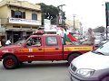 DESFILE NO CARRO DE BOMBEIROS