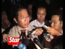 Candlelight vigil for detained journalist