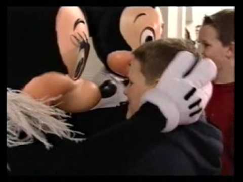 New Disney Paris Grim Grinning ...