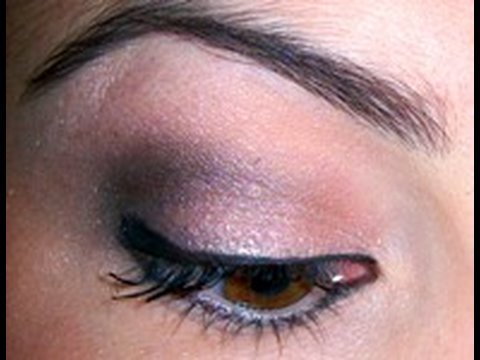 how to define the outer v using eyeshadow