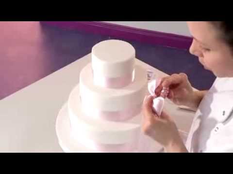 how to fasten ribbon around a cake