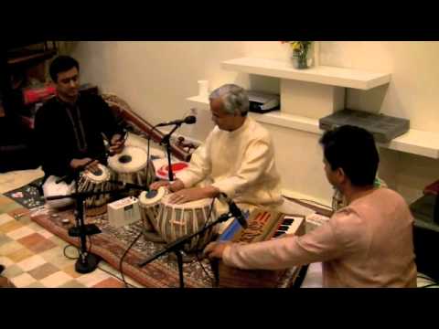 tabla gharana - A rare clip of Tabla Solo by Tabla virtuoso Pt. Kiran Deshpande at the age of 68. Kiranji is one of the few artists who had the privilege of receiving rigoro...