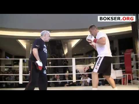 Tomasz Adamek Vitali Klitschko Media Workout 9 7 11 Video Beats Boxing And Mayhem