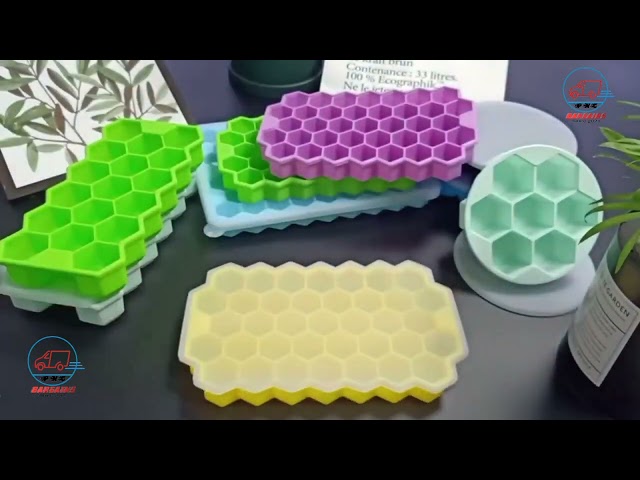 4 pack Honeycomb ice tray with Cover dans Congélateurs  à Ville de Montréal