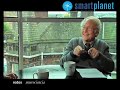 ***Puedes ver el programa entero en el blog de Redes: www.smartplanet.es *** Nos gusta comer, porque no sobreviviríamos sin la energía que aporta la comida. Nos gusta el sexo porque sin él no seguiríamos aquí. ¿Y por qué nos gusta bailar y cantar? Eduardo Punset entrevista hoy al neurocientífico Lawrence Parsons, que investiga la relación del ser humano con la música y la danza. Más información en smartplanet.es ... Redes Punset Lawrence Parsons música danza neurociencias cerebro ritmo evolución ...